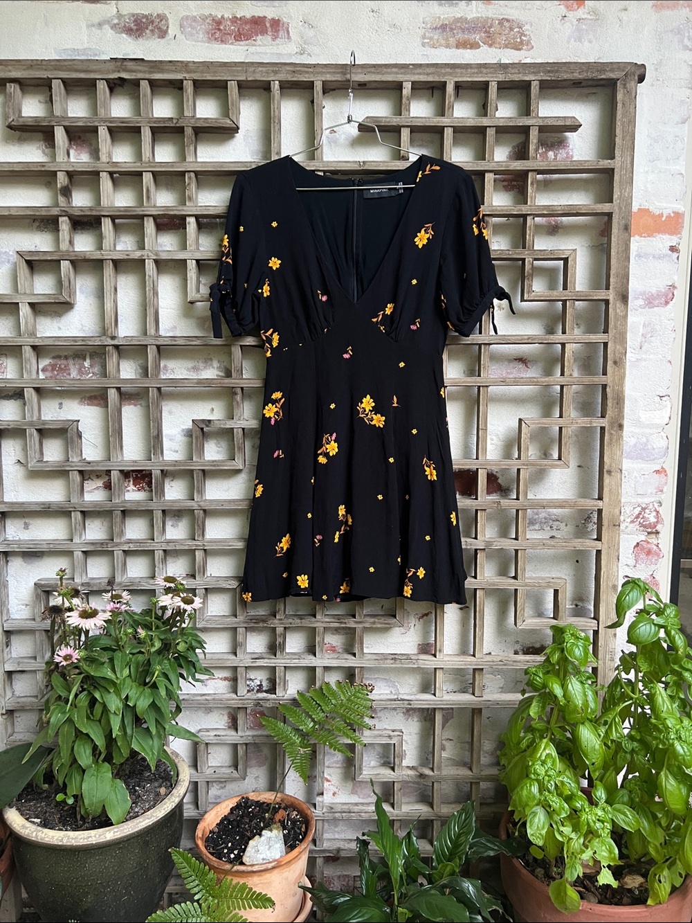 MINKPINK Black & Gold Fall Floral Puff Sleeve Mini Dress, S